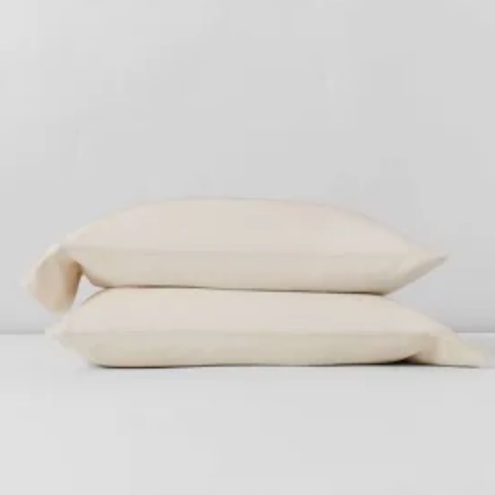 Casaluna white PILLOWCASE Set of 2. King size. Envelope opening. New!